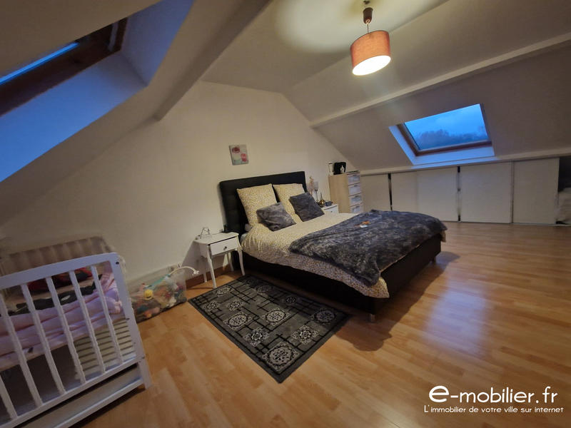 Maison - 150 m² - 8 pièces