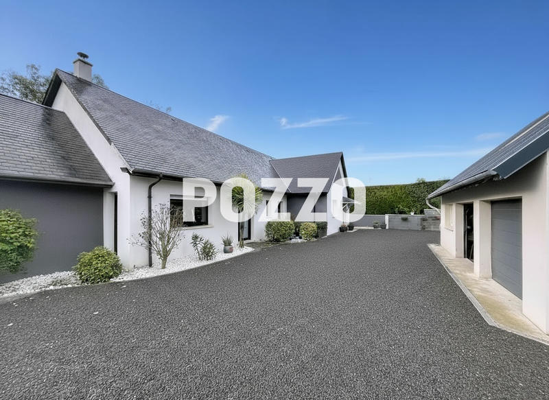 Maison - 215 m² - 6 pièces