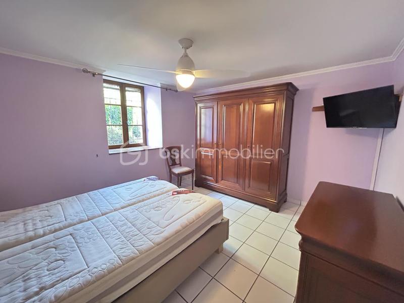 Maison en pierre - 130 m² - 5 pièces