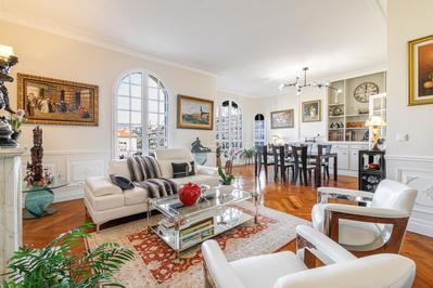 Appartement - 136 m² - 4 pièces