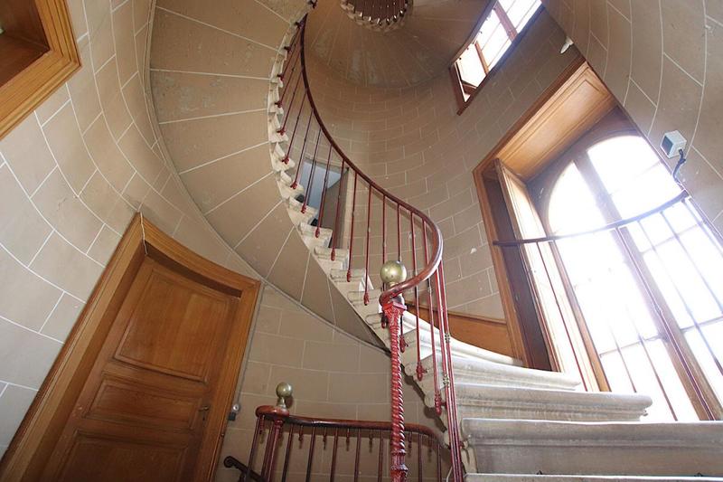 Demeure - 568 m² - 15 pièces