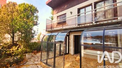 Maison - 127 m² - 5 pièces