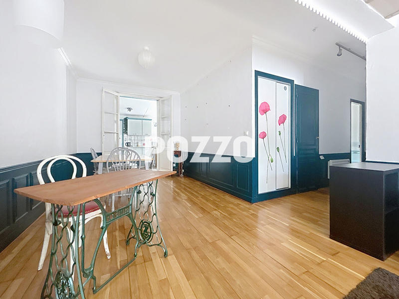 Appartement - 65 m² - 2 pièces