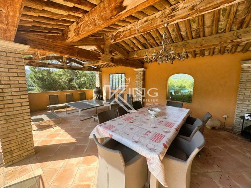 Villa - 185 m² - 7 pièces