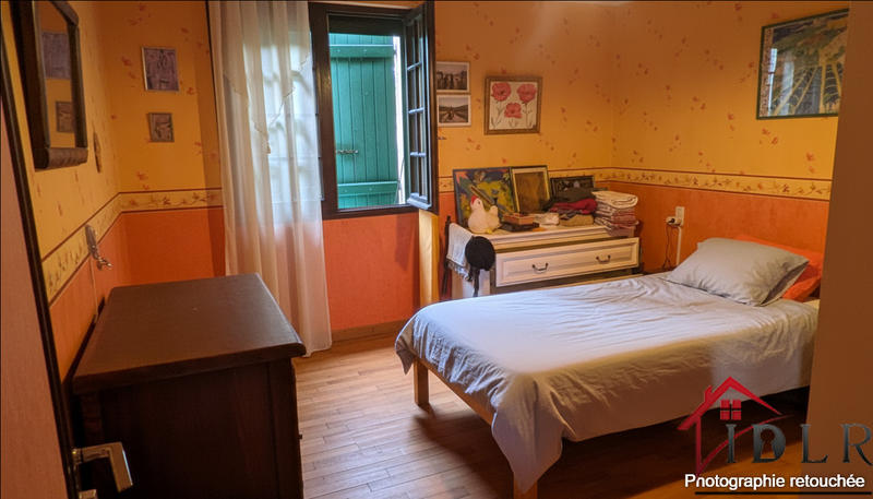 Maison - 210 m² - 6 pièces