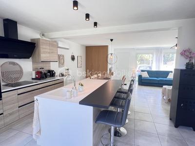 Maison - 92 m² - 4 pièces