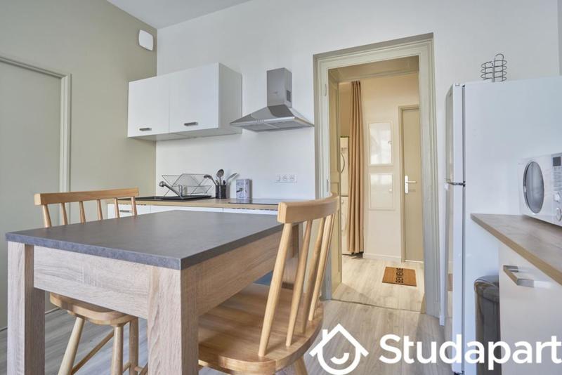 Chambre - 13 m² - 1 pièce