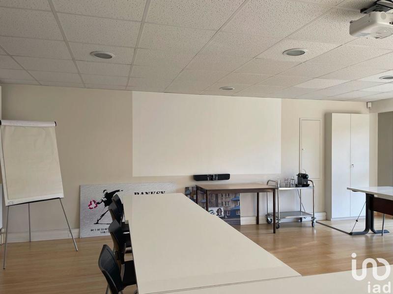 Local commercial - 1 833 m²