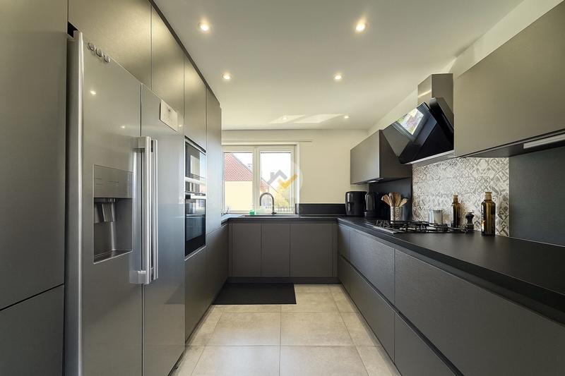 Maison contemporaine - 196 m² - 7 pièces