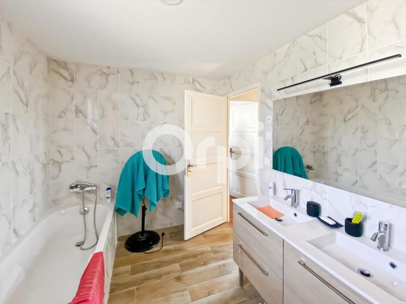 Maison - 94 m² - 4 pièces