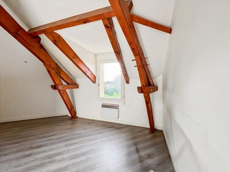 Maison - 230 m² - 10 pièces