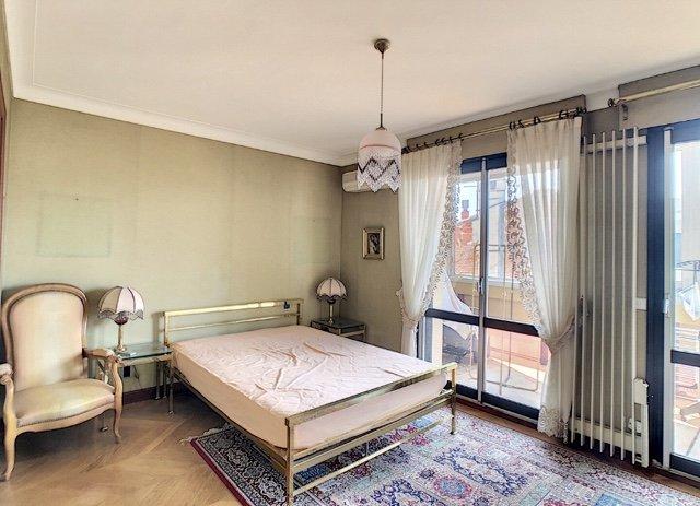 Appartement - 140 m² - 3 pièces