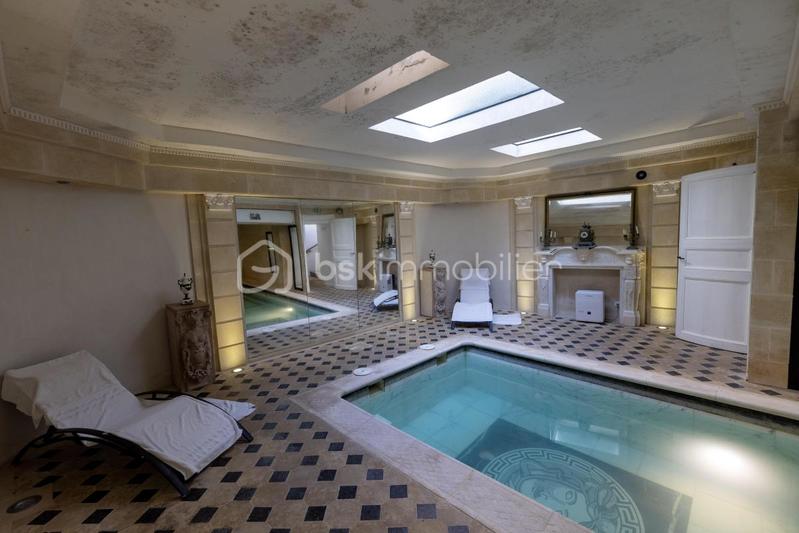 Hôtel particulier - 600 m² - 14 pièces