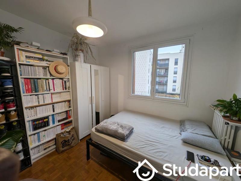 Chambre - 85 m² - 1 pièce