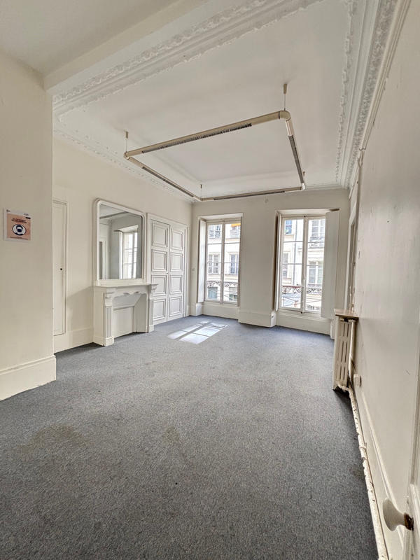 Bureau - 138 m² - 5 pièces