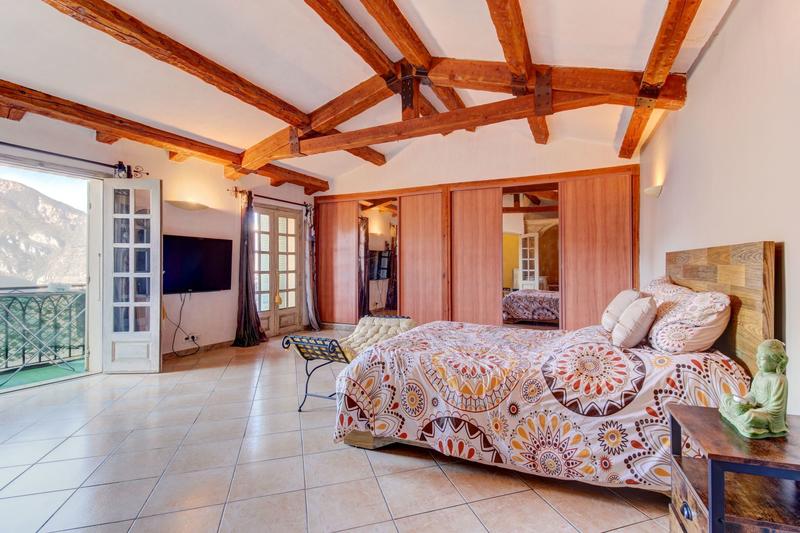 Maison - 165 m² - 5 pièces