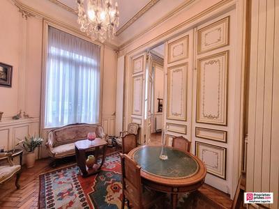 Demeure - 360 m² - 12 pièces