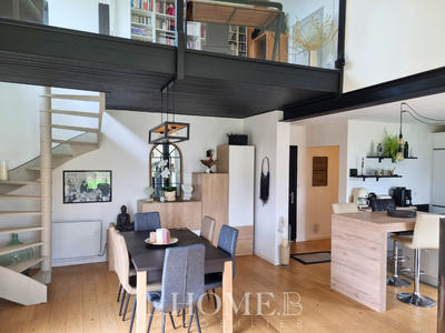 Maison - 212 m² - 10 pièces