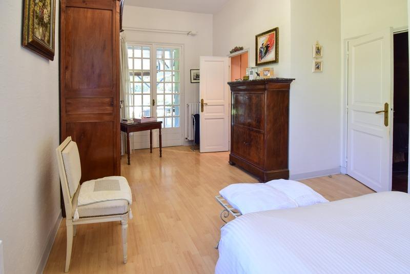 Maison - 313 m² - 8 pièces