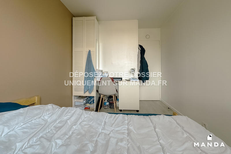 Chambre - 9 m² - 5 pièces
