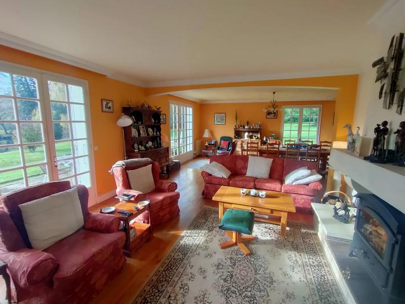 Maison - 264 m² - 5 pièces