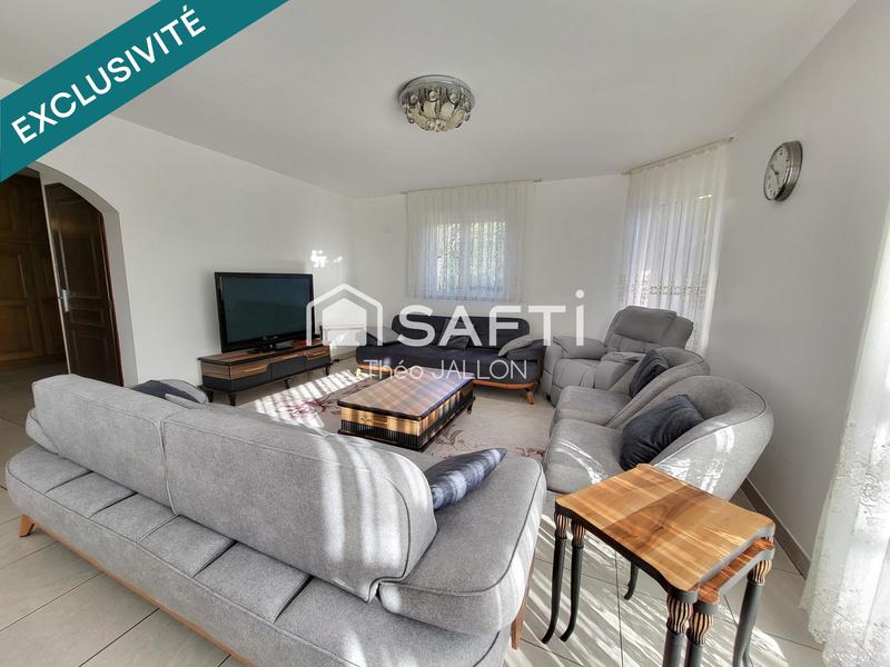 Maison - 185 m² - 8 pièces