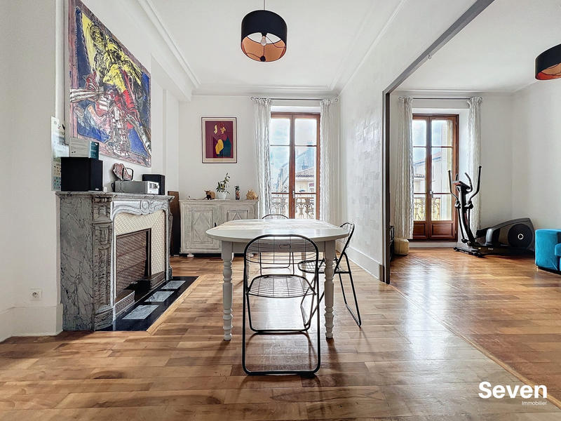 Appartement - 110 m² - 3 pièces