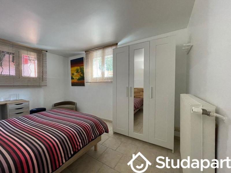 Chambre - 12 m² - 1 pièce