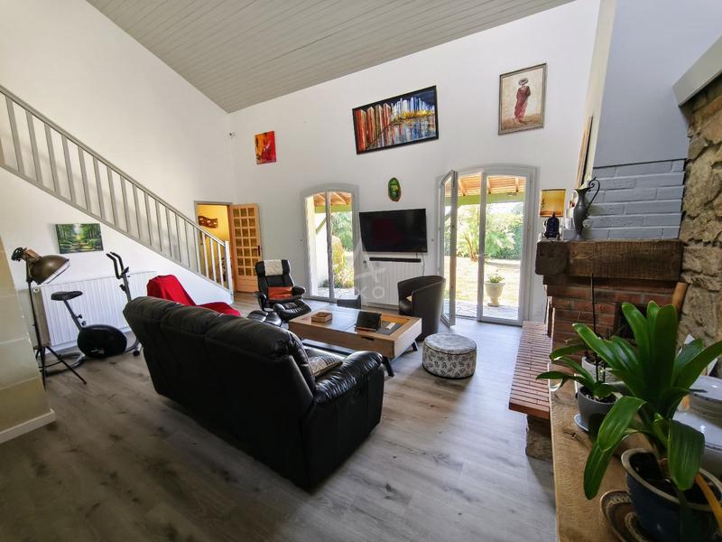 Maison - 206 m² - 10 pièces