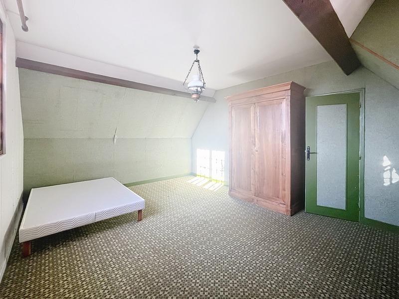 Maison - 211 m² - 8 pièces