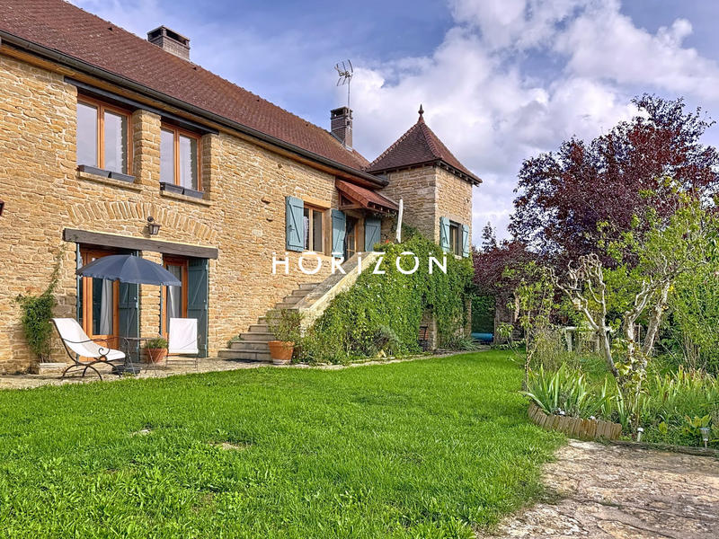 Maison ancienne - 200 m² - 7 pièces