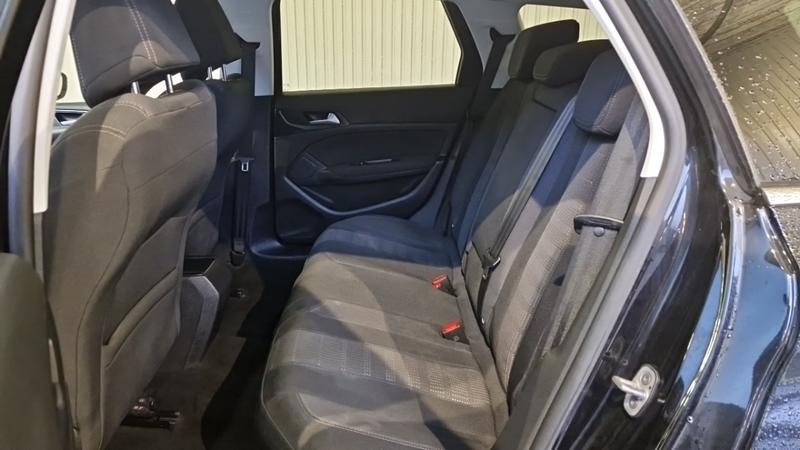 Peugeot 308 II 1.6 E-Hdi 115 Allure