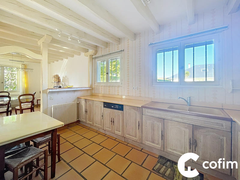 Maison traditionnelle - 150 m² - 8 pièces