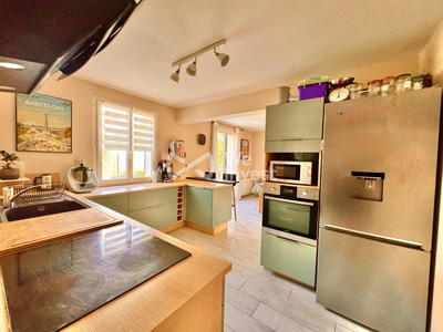 Maison - 90 m² - 5 pièces