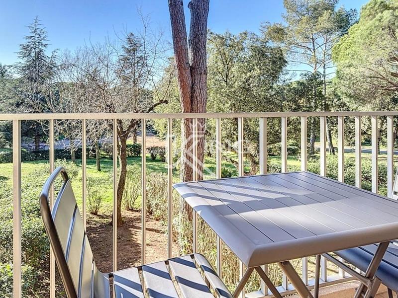 Studio - 27 m² - 1 pièce