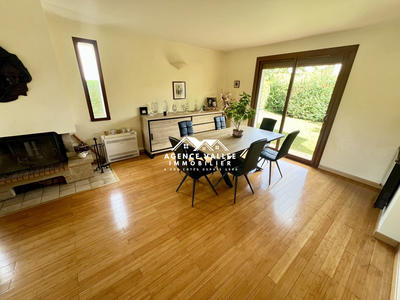 Maison traditionnelle - 160 m² - 6 pièces