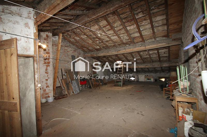 Maison - 202 m² - 7 pièces