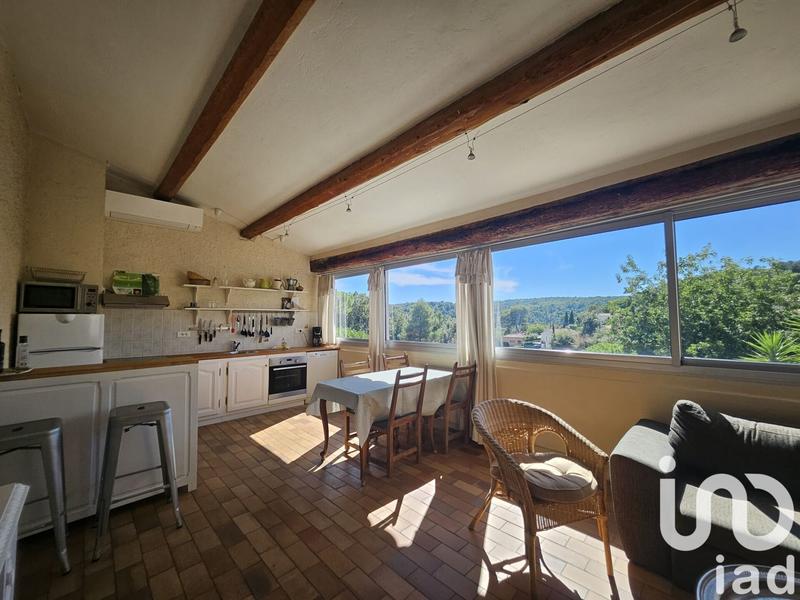 Maison - 323 m² - 12 pièces