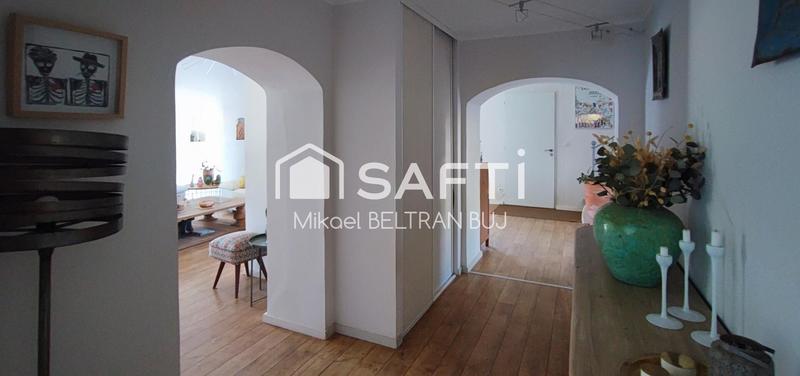 Villa - 250 m² - 8 pièces