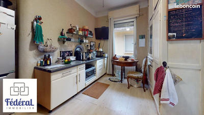 Maison - 300 m² - 10 pièces