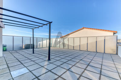 Appartement - 102 m² - 5 pièces