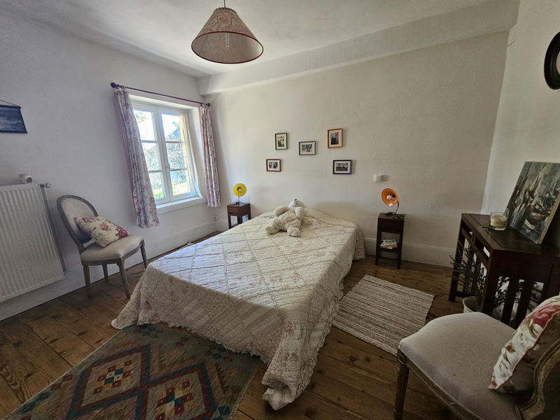 Maison - 220 m² - 6 pièces