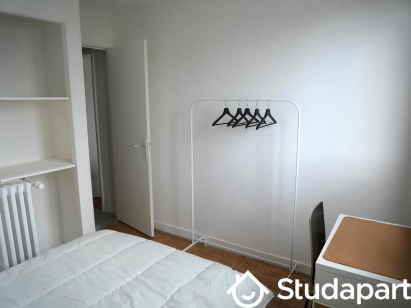 Chambre - 11 m² - 1 pièce