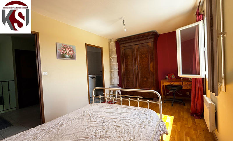 Maison - 210 m² - 5 pièces