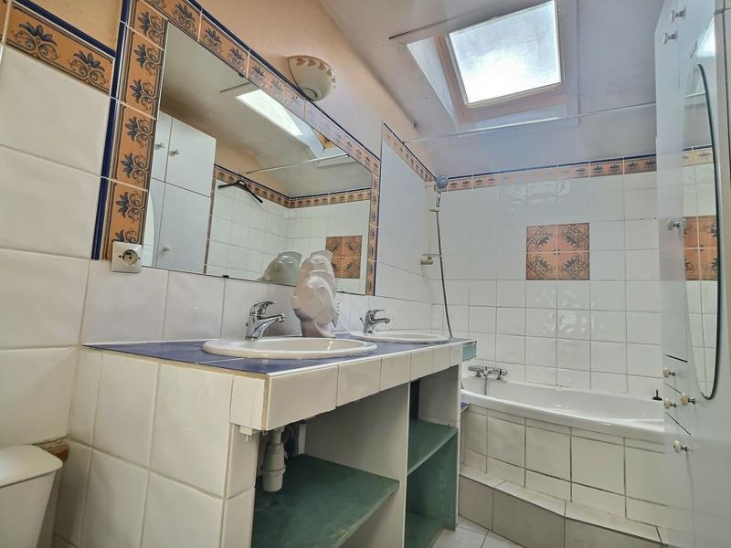 Maison - 96 m² - 5 pièces