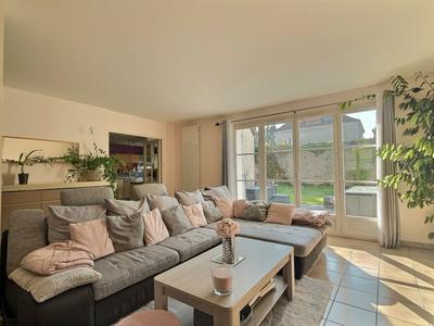 Maison - 165 m² - 8 pièces