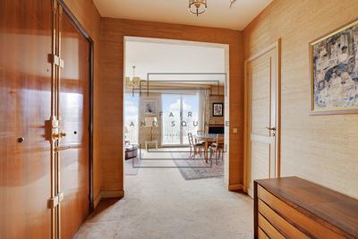 Appartement - 98 m² - 5 pièces