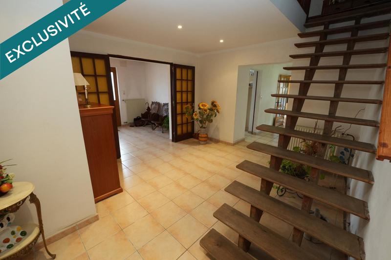 Maison - 250 m² - 9 pièces