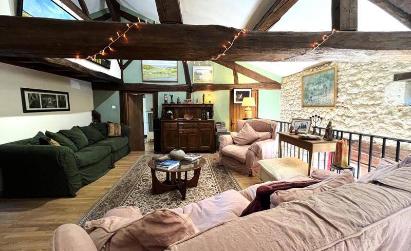 Maison - 295 m² - 10 pièces