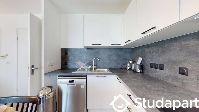 Chambre - 9 m² - 1 pièce